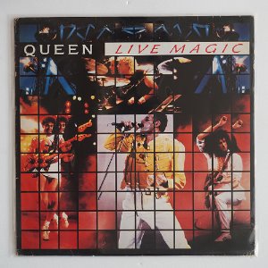 QUEEN LIVE MAGIC 그룹 &#039;퀸&#039;의 14 번째 라이브 앨범